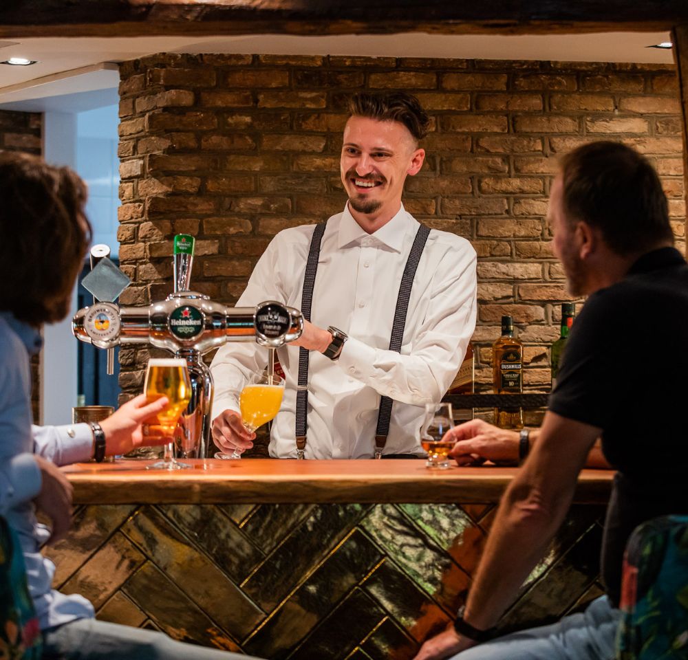 De Hooibergbar - Veluwe Hotel De Beyaerd (blok)